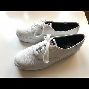 💗 white tumbled leather platform keds 💗